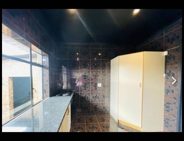 3 BEDROOM HOUSE FOR SALE IN ELSBURG